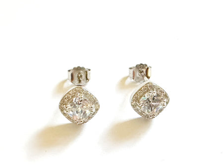 A White Cubic Zirconia Pendant.
