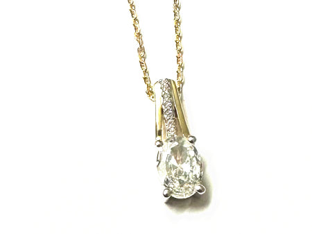 A Yellow Cz Gold Necklace