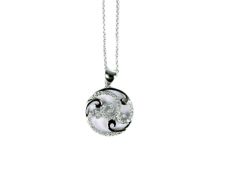 A White Cubic Zirconia Pendant With Chain