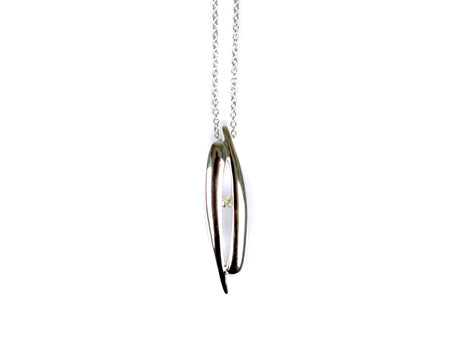 A Silver Pendant  with Real Diamond & Chain