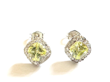 Peridot Cubic Zirconia Pendant.