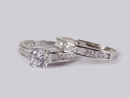 A White Cubic Zirconia Ring Set