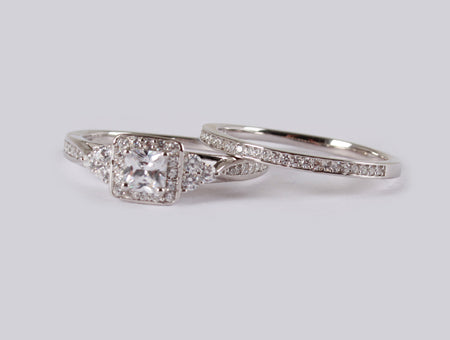A White Cubic Zirconia Ring Set