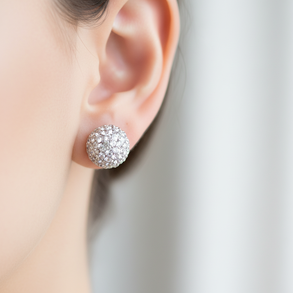 White Crystal 6 mm Silver Earring Boxed.