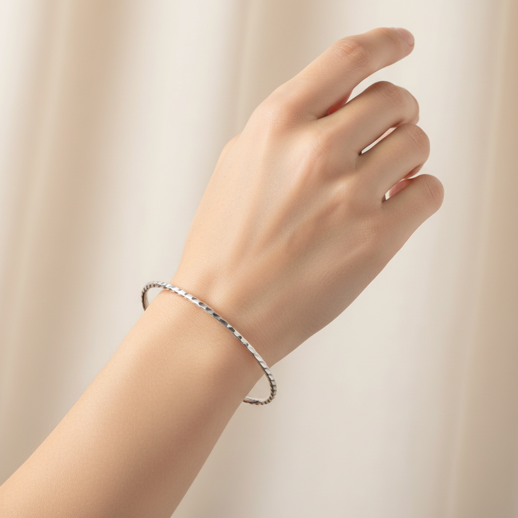 Simply Silver Bangle