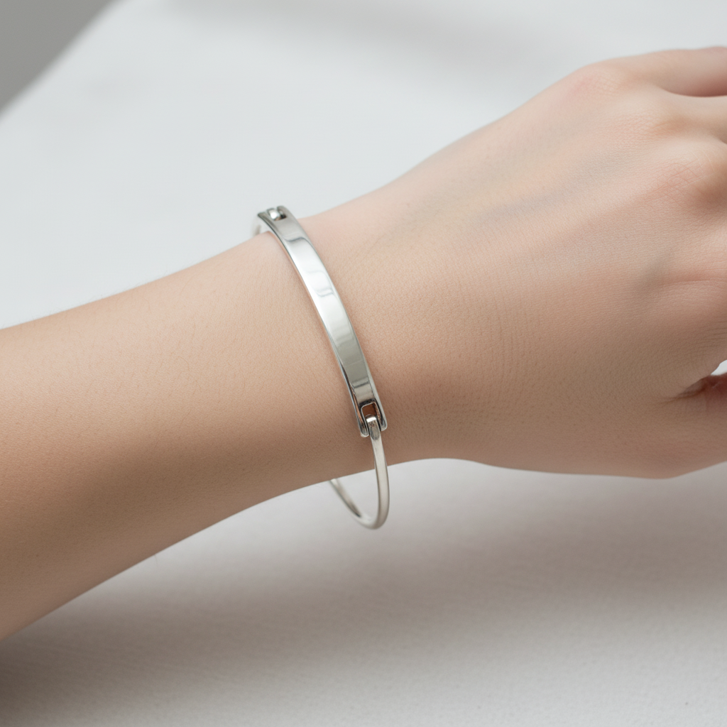Simply Silver Bangle
