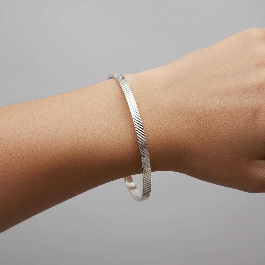 Simply Silver Bangle