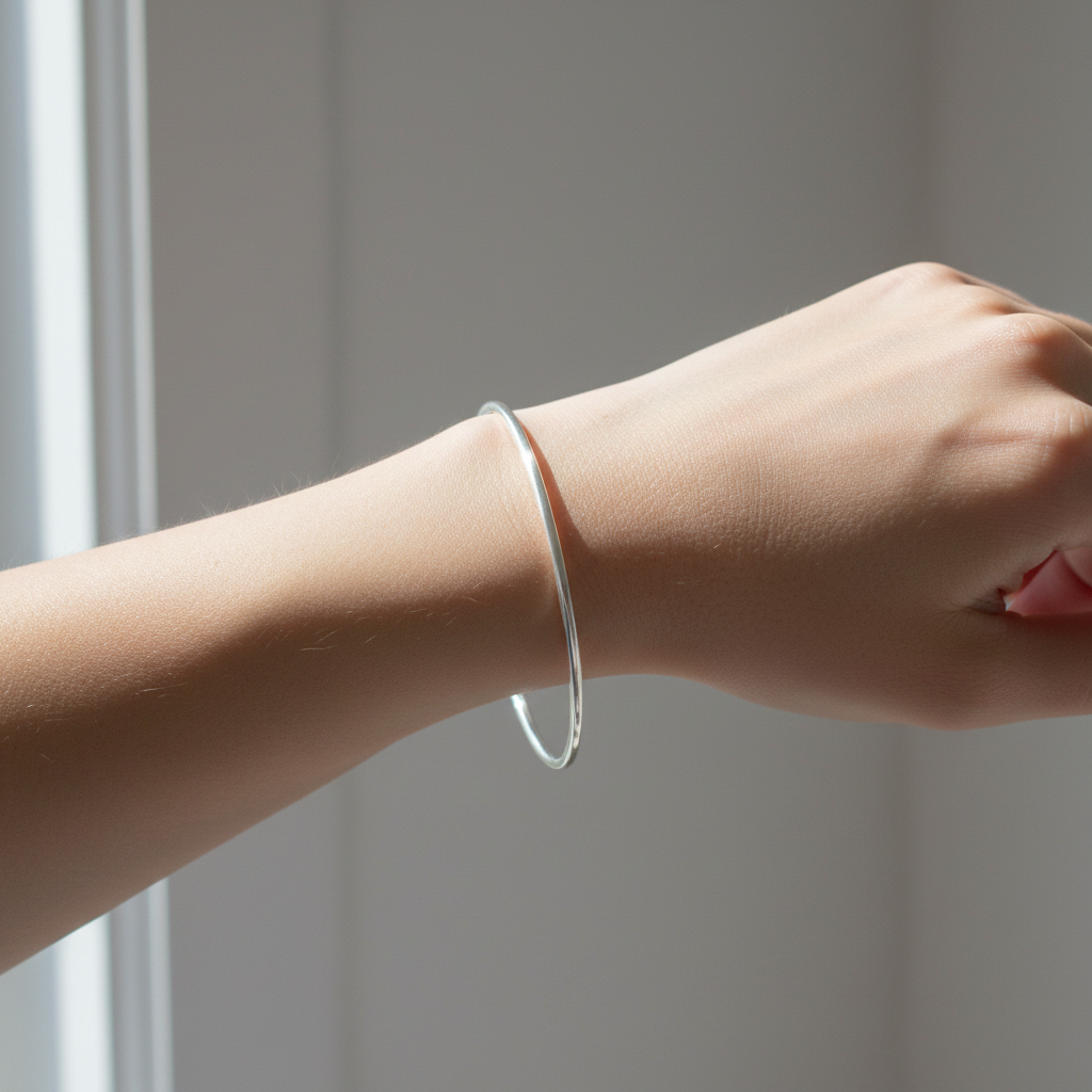 Simply Silver Bangle