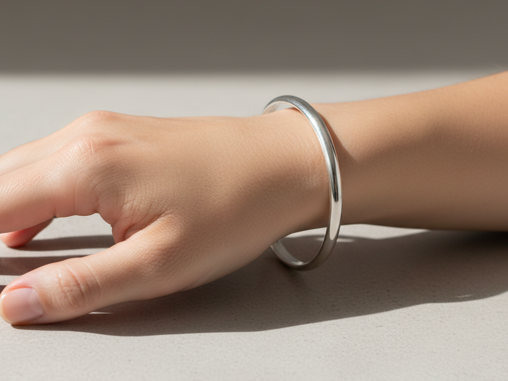 Simply Silver Bangle