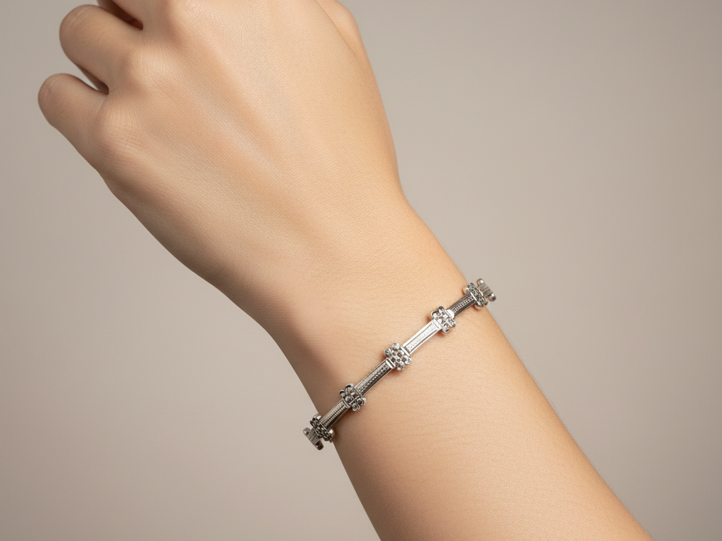 Simply Silver Bangle