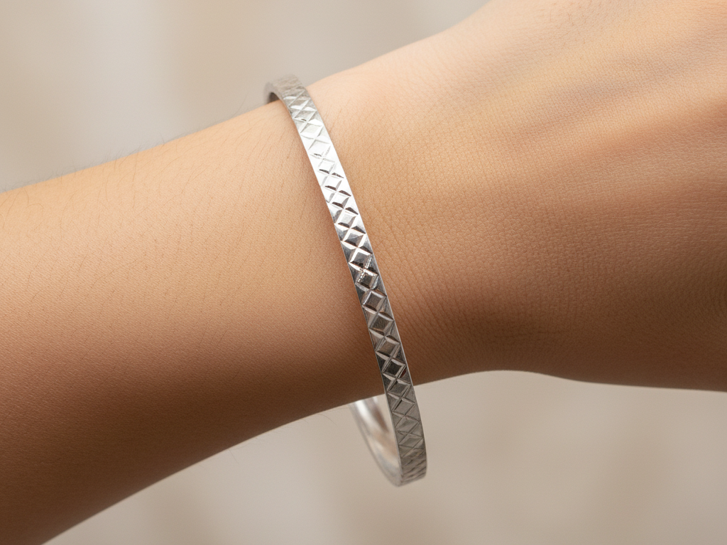 Simply Silver Bangle