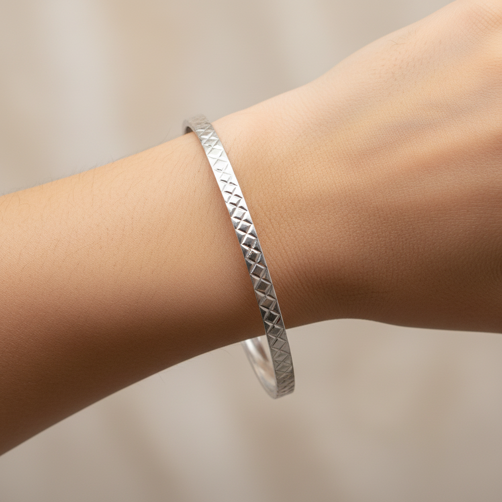Simply Silver Bangle
