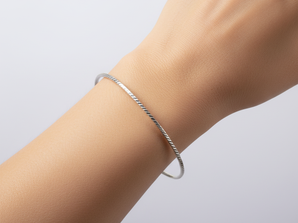 Simply Silver Bangle