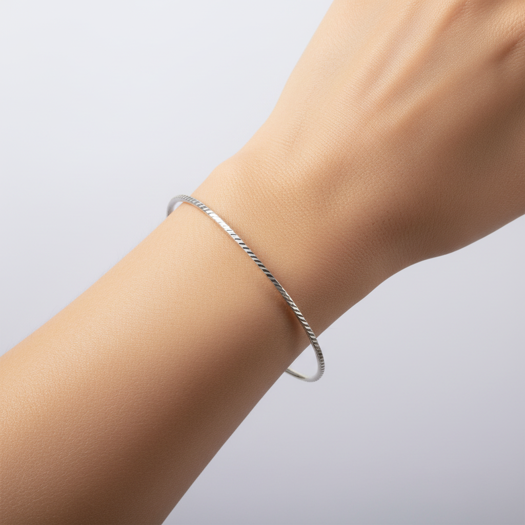 Simply Silver Bangle