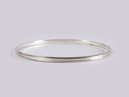 Simply Silver Bangle