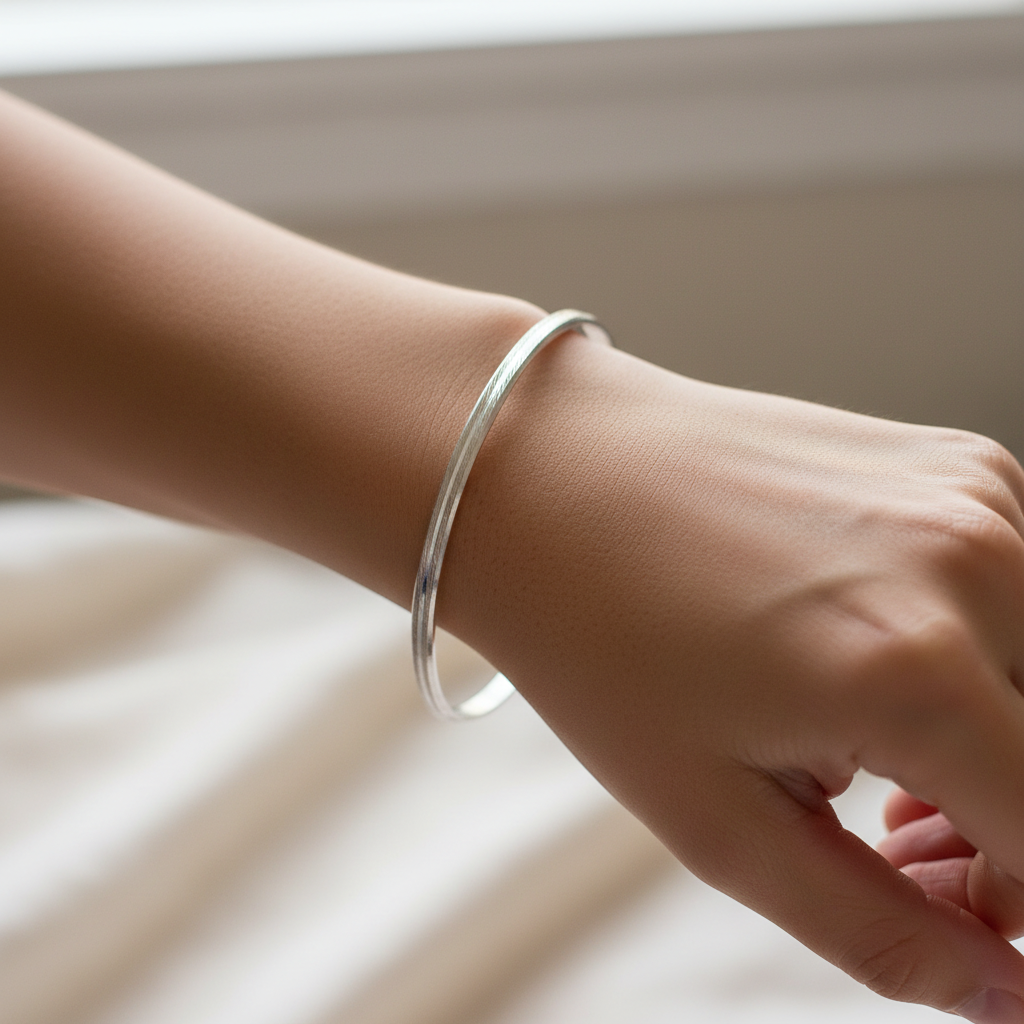 Simply Silver Bangle