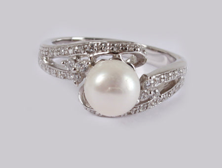 Pearl Ring
