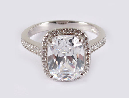 A White Cubic Zirconia Ring
