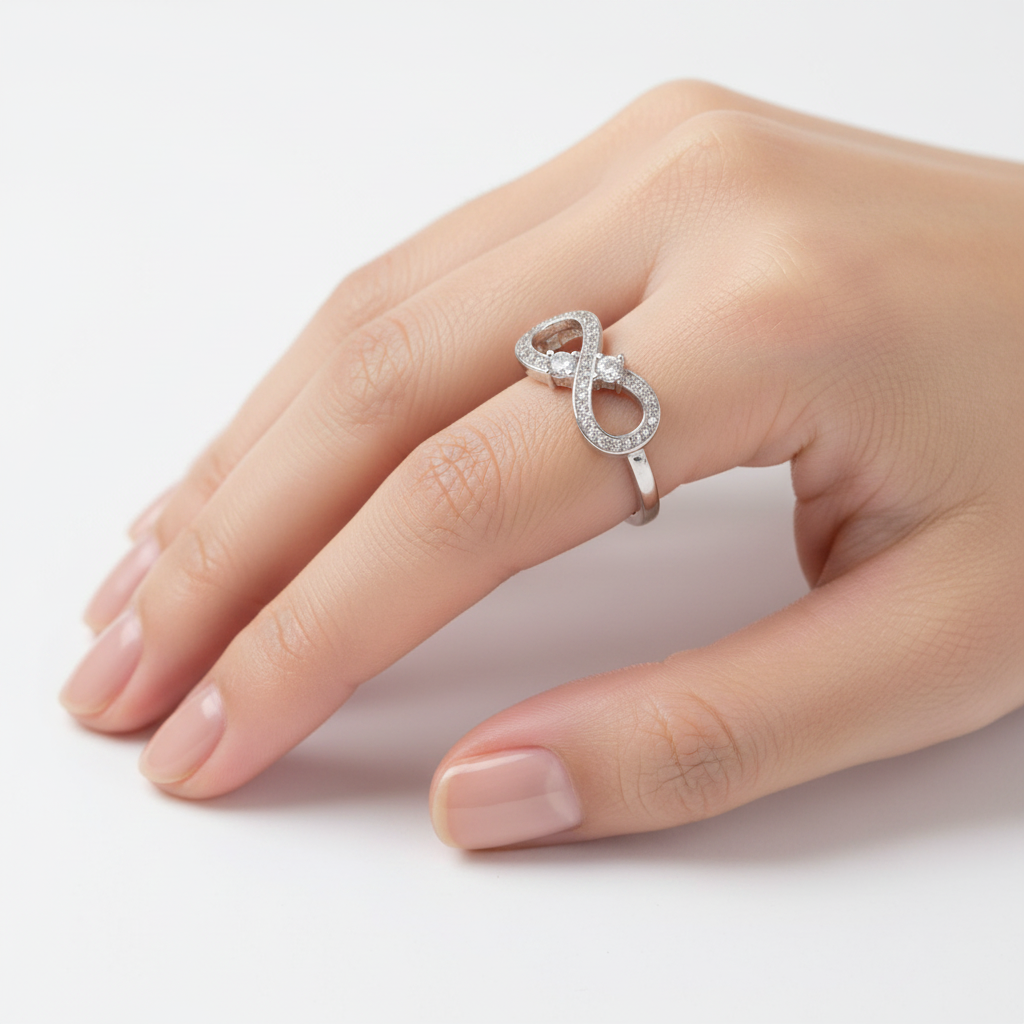 A White Cubic Zirconia Ring