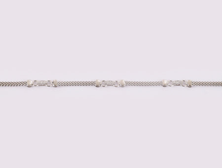 A White Cubic Zirconia Bracelet